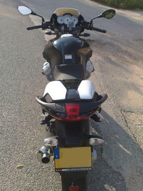 Moto Guzzi 1200 Sport vue de derrière Moto Guzzi 1200 Sport vue de derrière