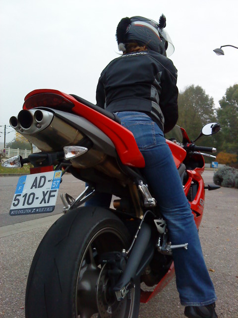 Triumph Daytona 675 vue de derrière Triumph Daytona 675 vue de derrière