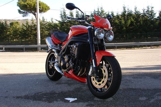Triumph Speed Triple vue avant droit Triumph Speed Triple vue avant droit
