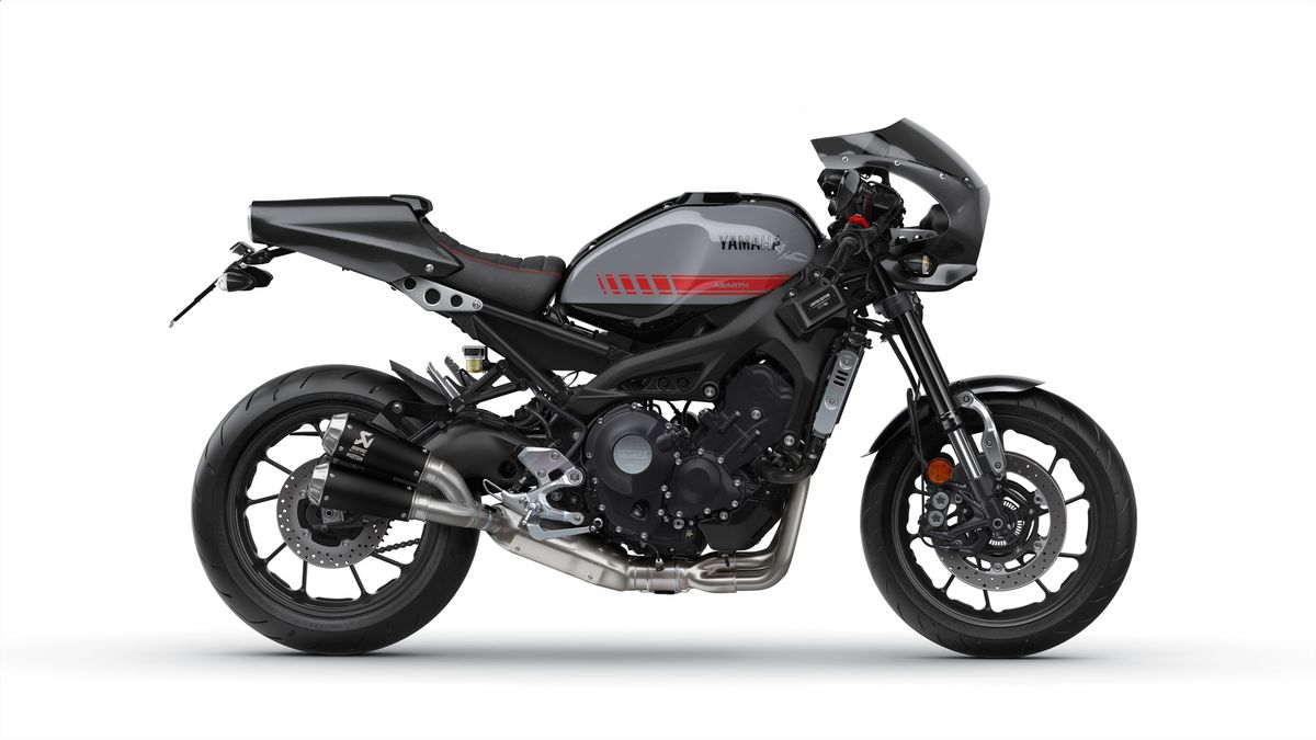 Yamaha XSR 900 Abarth vue de droite
