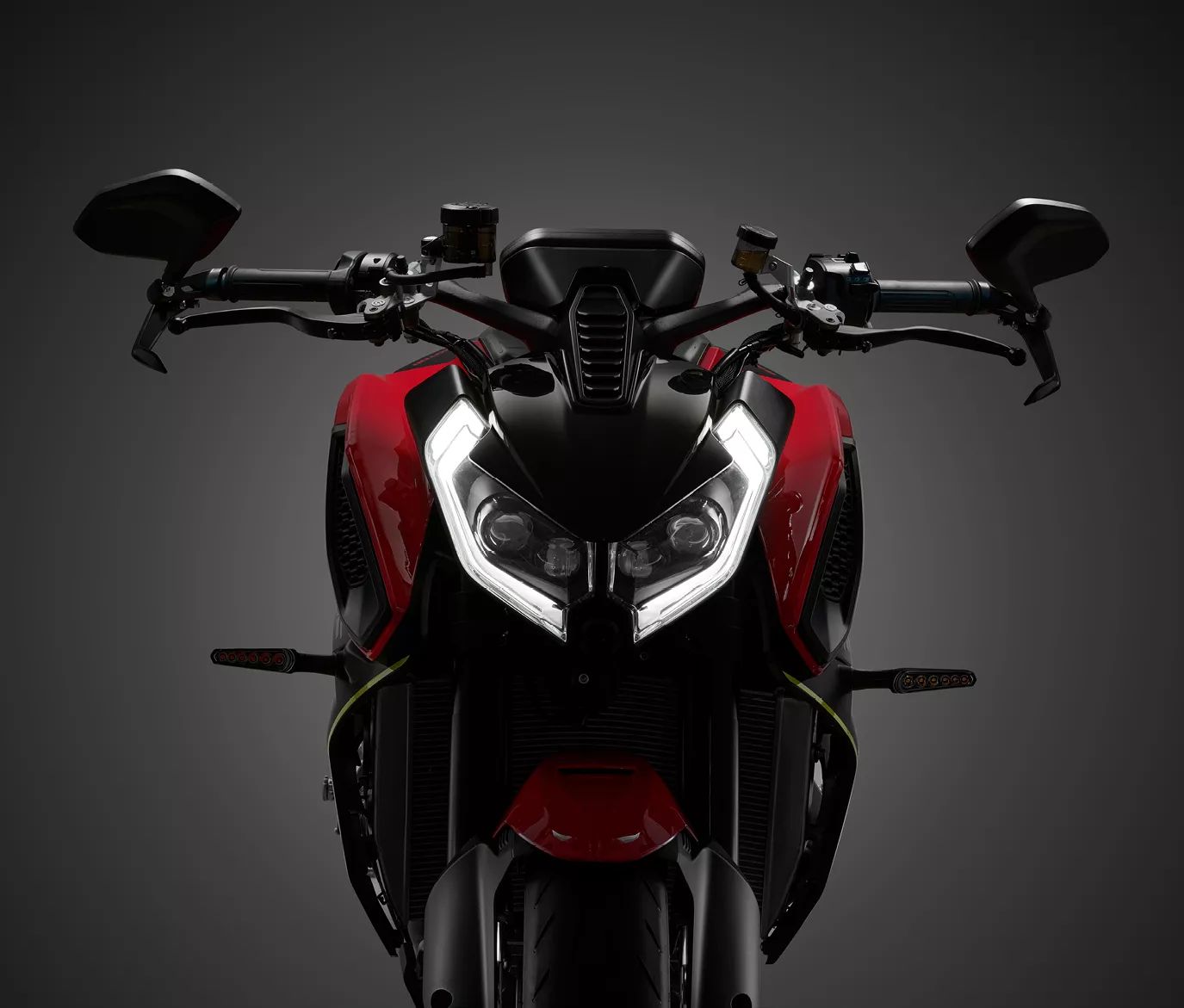 Face avant QJMotor SRK 921 2026 Face avant QJMotor SRK 921 2026